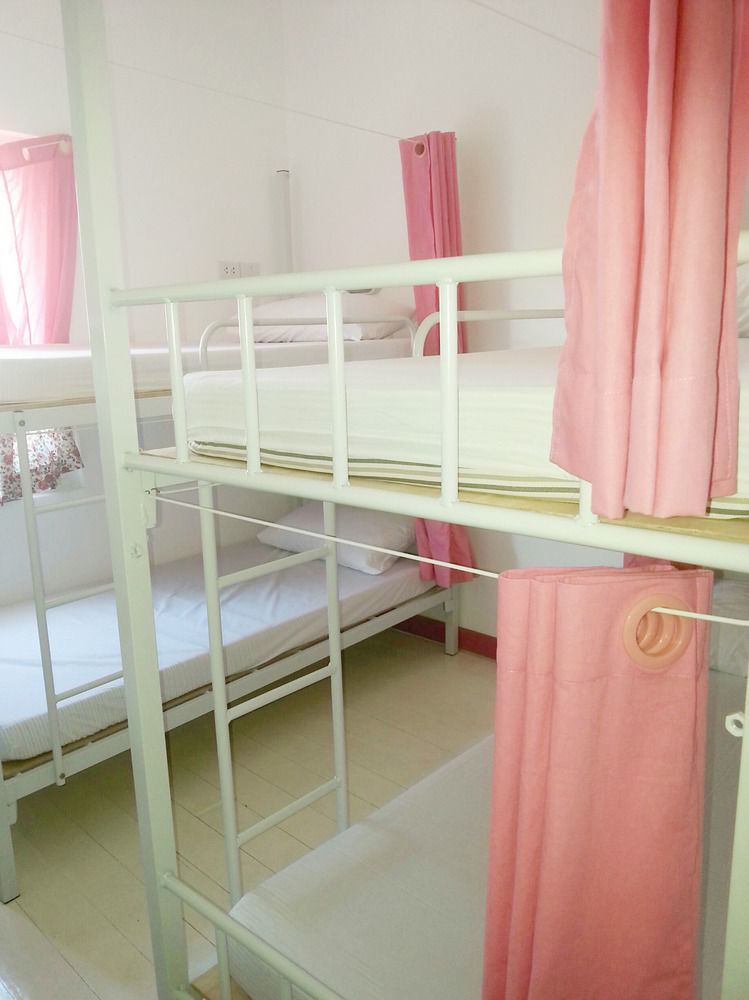 Ploy Hostel Bangkok Eksteriør bilde