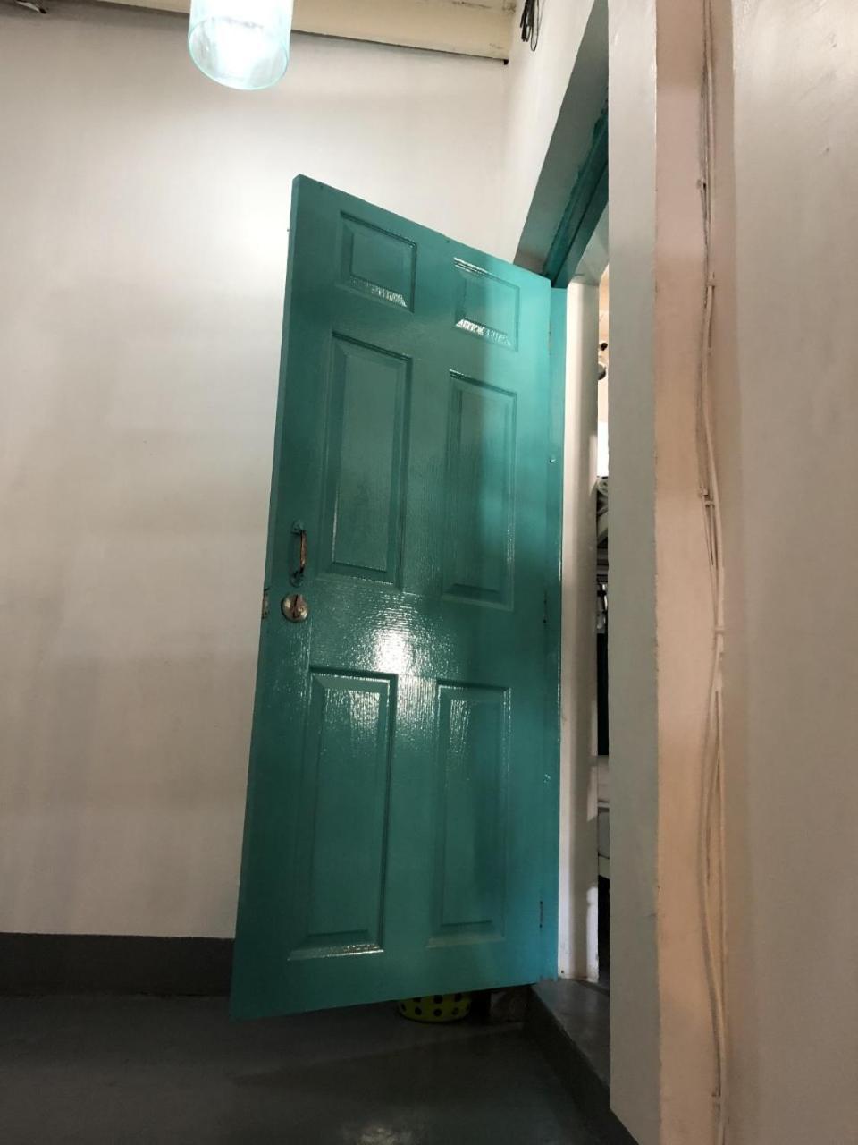 Ploy Hostel Bangkok Eksteriør bilde