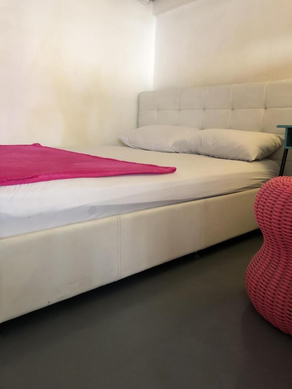 Ploy Hostel Bangkok Eksteriør bilde