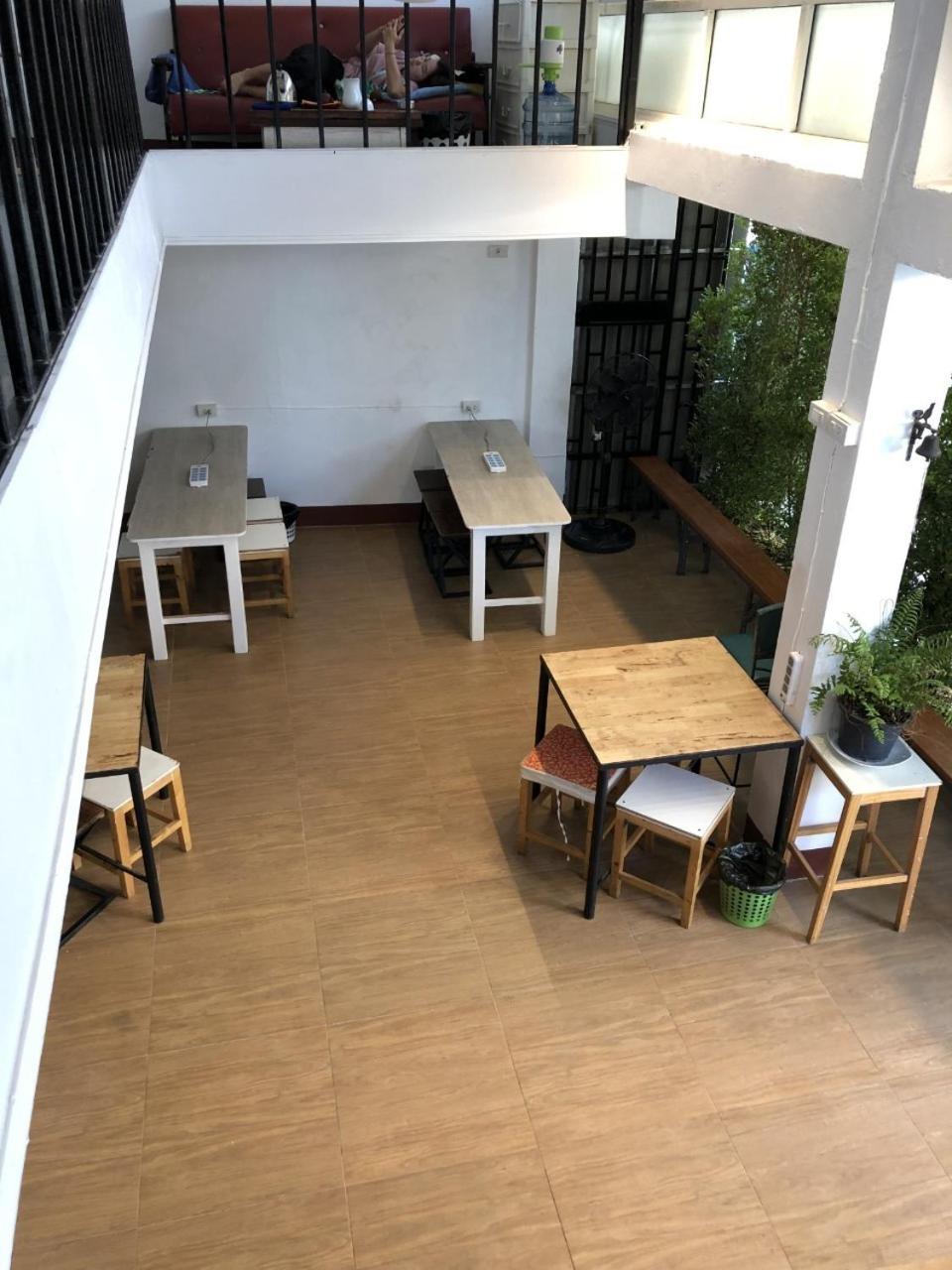 Ploy Hostel Bangkok Eksteriør bilde
