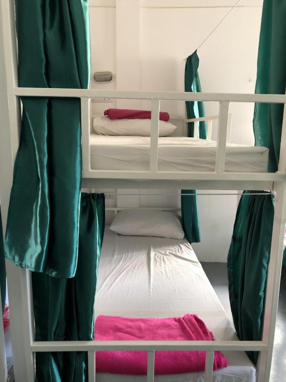 Ploy Hostel Bangkok Eksteriør bilde