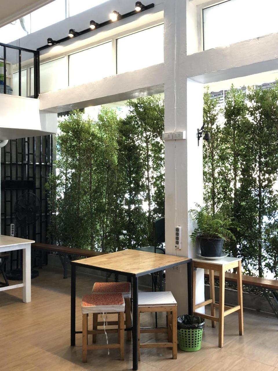 Ploy Hostel Bangkok Eksteriør bilde